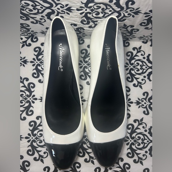 NWOT Mucccute Round Toe Block Heel Pumps - Picture 7 of 10